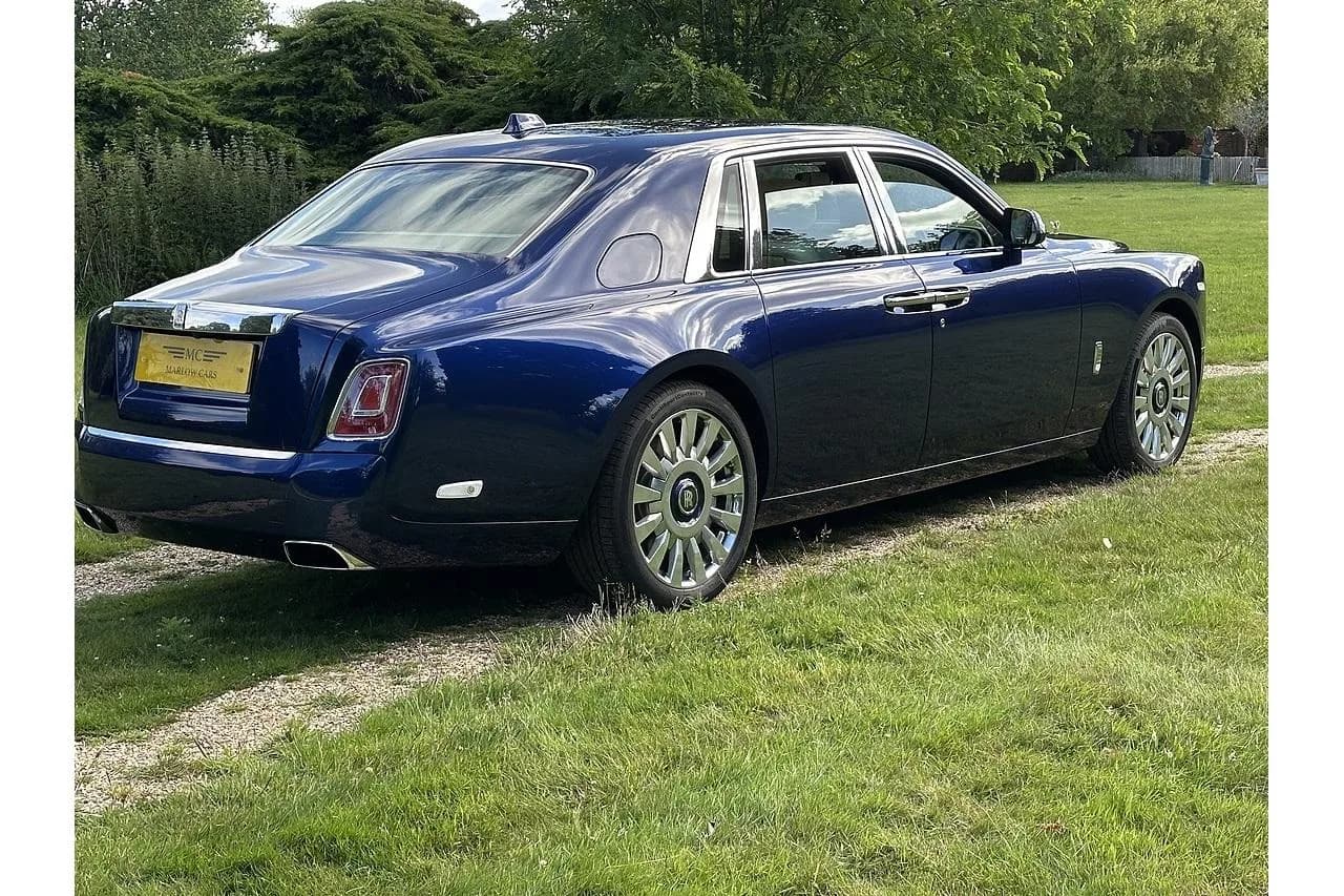 Rolls - Royce Phantom V12 - Thumbnail 6
