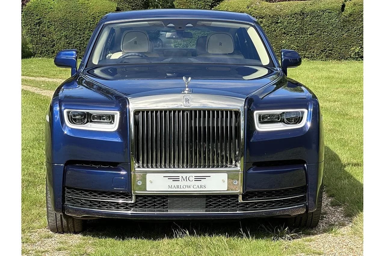 Rolls - Royce Phantom V12 - Thumbnail 2
