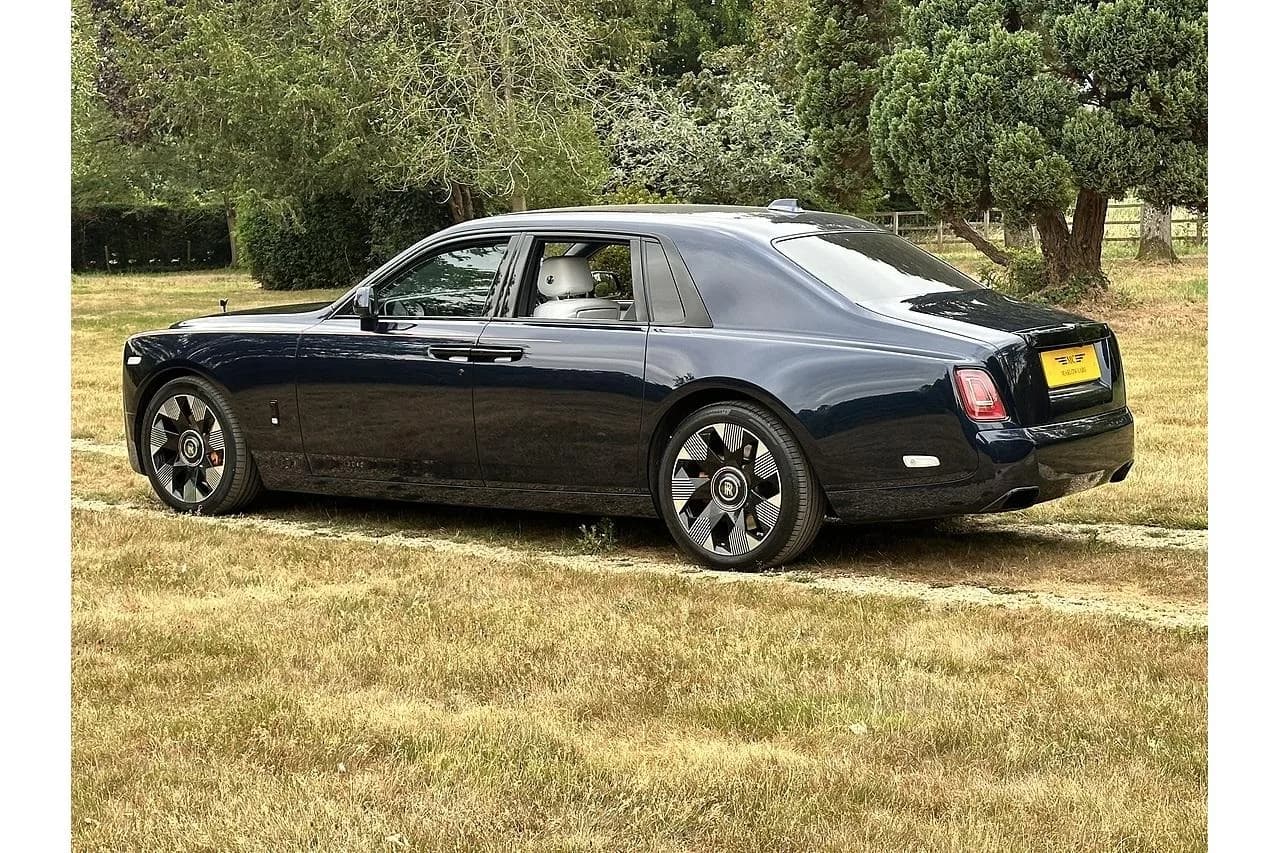 2025 Rolls - Royce Phantom V12 - Thumbnail 5