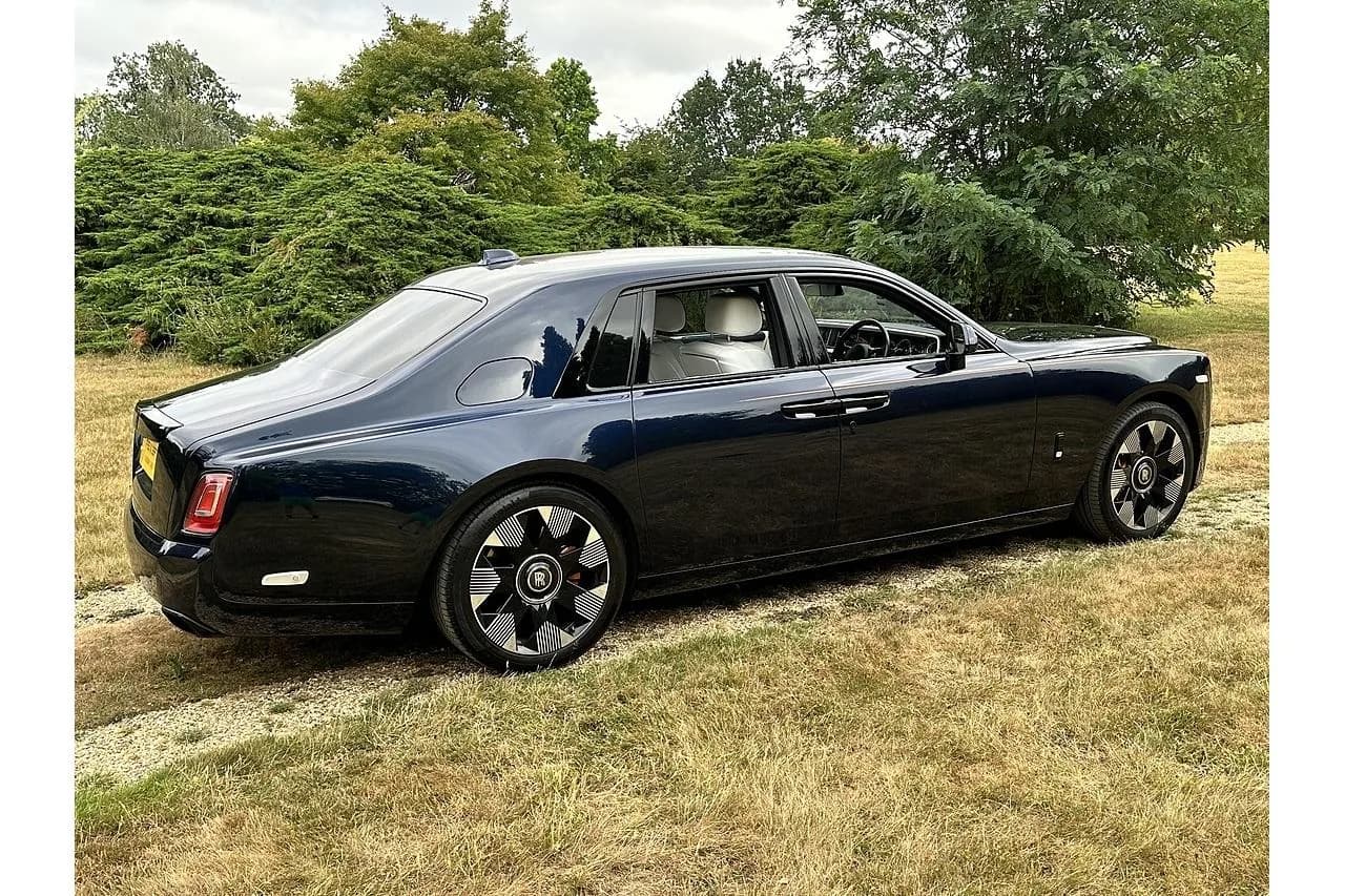 2025 Rolls - Royce Phantom V12 - Thumbnail 6