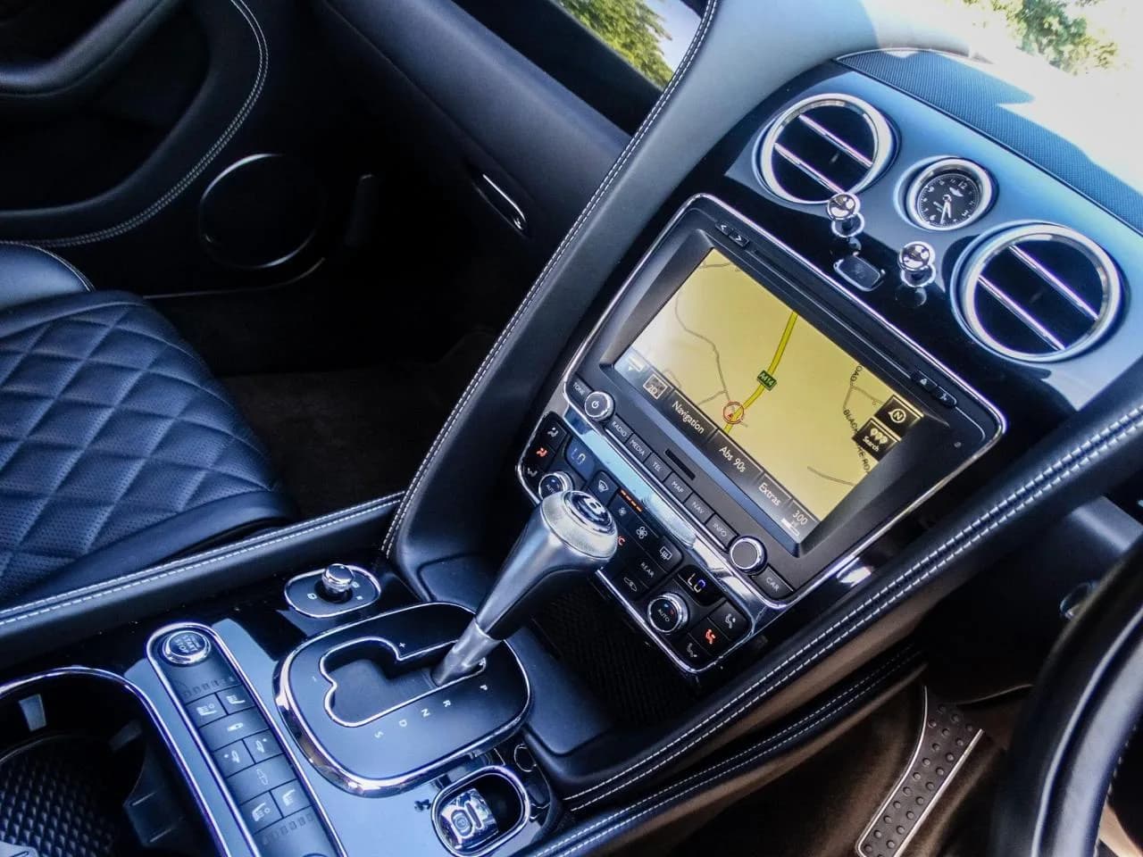 2016 Bentley 4.0 V8 GT S Auto 4WD Euro 6 2dr - Thumbnail 7