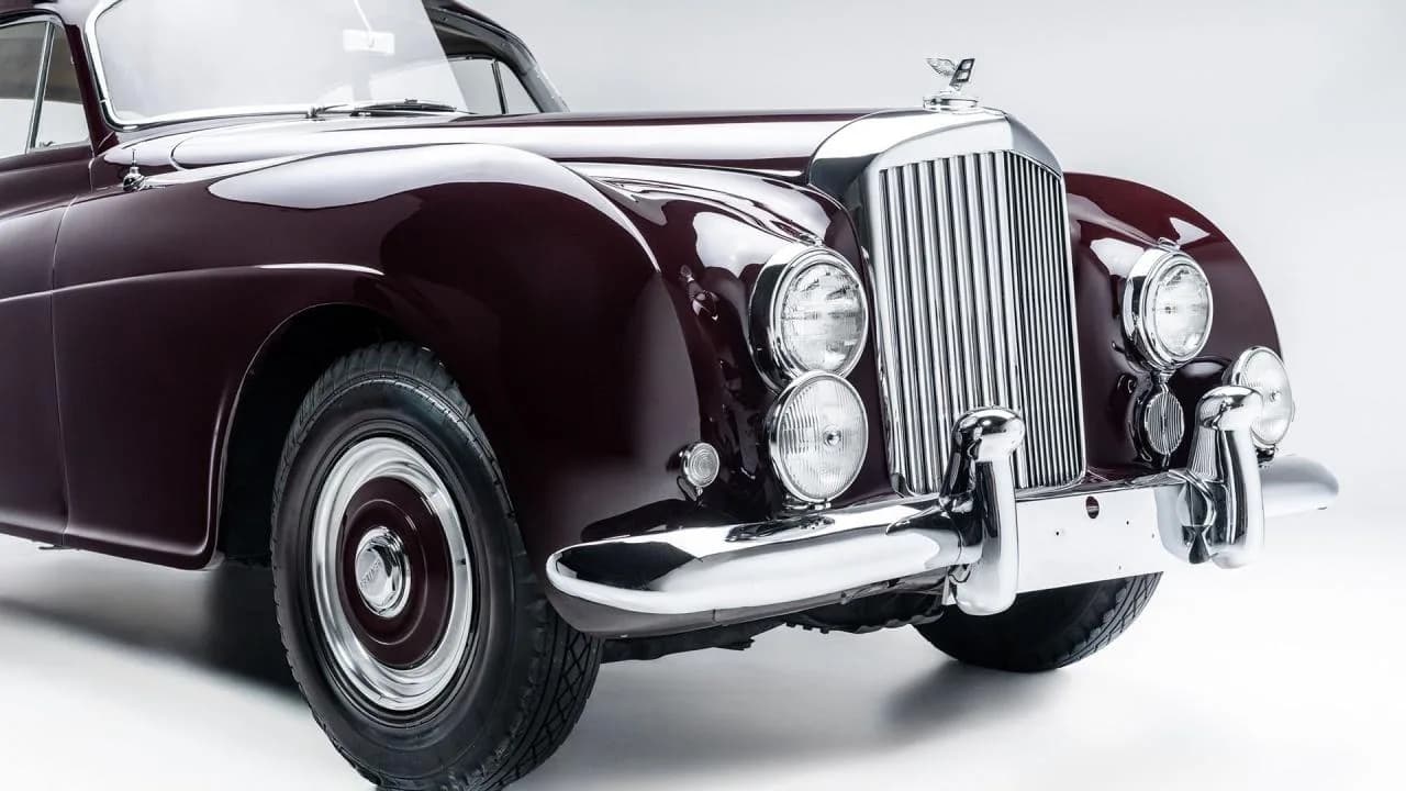 1953 Bentley R-Type H.J. Mulliner Continental Fastback - Thumbnail 4