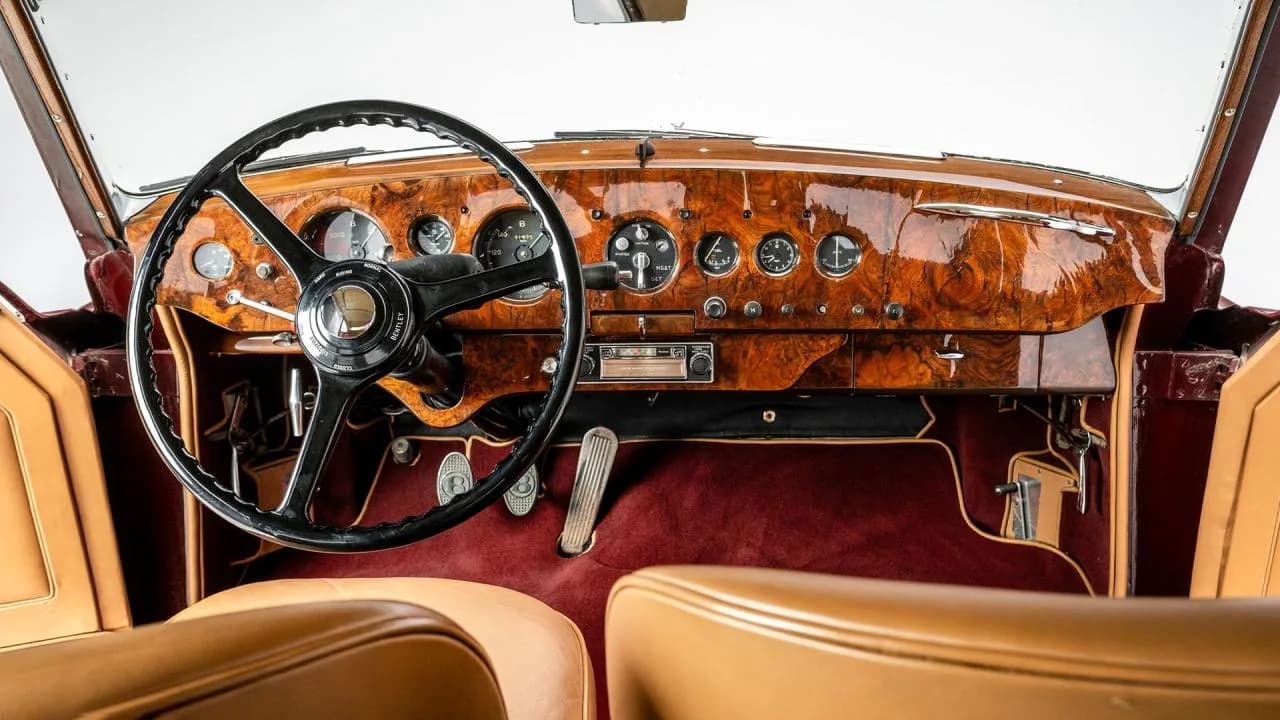 1953 Bentley R-Type H.J. Mulliner Continental Fastback - Thumbnail 6