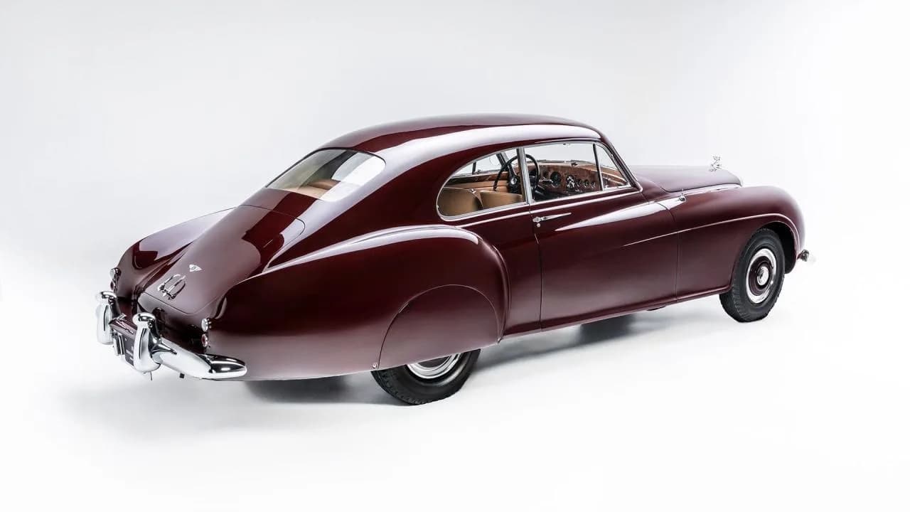 1953 Bentley R-Type H.J. Mulliner Continental Fastback - Thumbnail 2