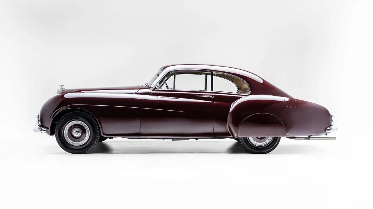 1953 Bentley R-Type H.J. Mulliner Continental Fastback - Thumbnail 3