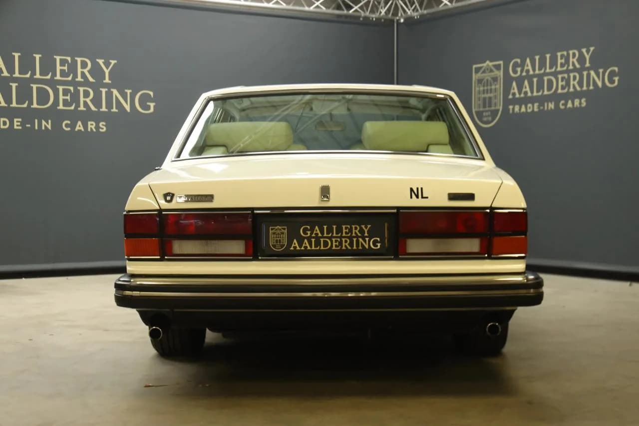 1984 Bentley Eight Saloon &ldquo;Acrylic White over Parchment&rdquo; - Thumbnail 6