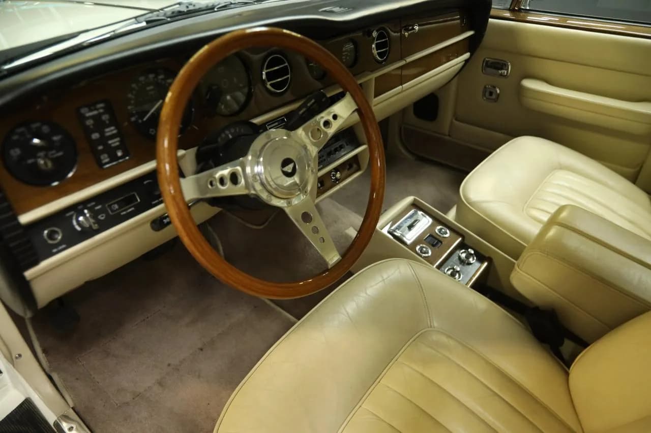 1984 Bentley Eight Saloon &ldquo;Acrylic White over Parchment&rdquo; - Thumbnail 3