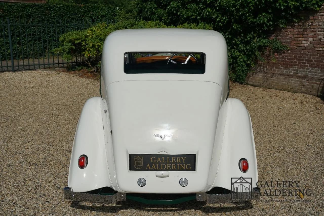 1933 Bentley 3&frac12; litre &ldquo;Streamline&rdquo; by Park Ward &amp; Co - Thumbnail 5