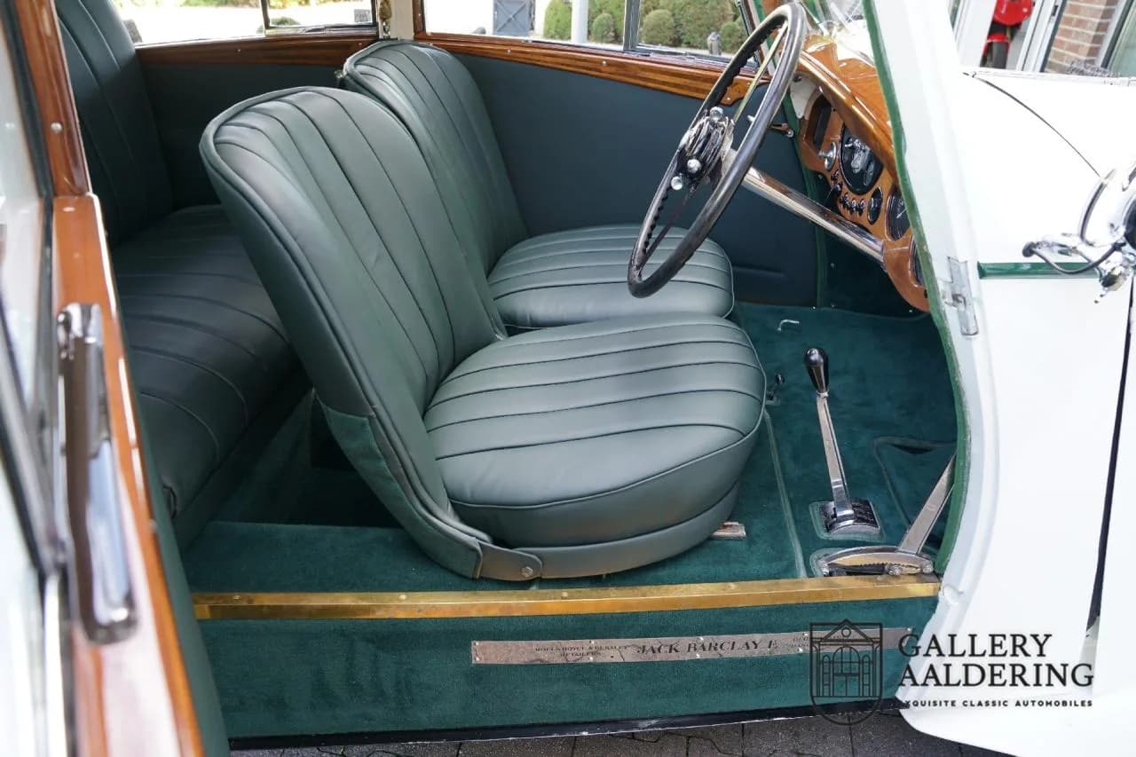 1933 Bentley 3&frac12; litre &ldquo;Streamline&rdquo; by Park Ward &amp; Co - Thumbnail 3