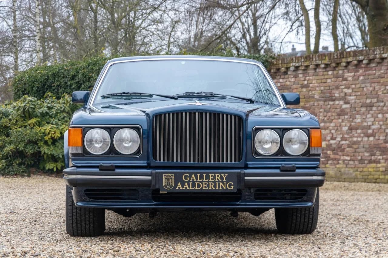 1989 Bentley Turbo R Saloon &ldquo;Service at Jack Barclay&rdquo; - Thumbnail 4
