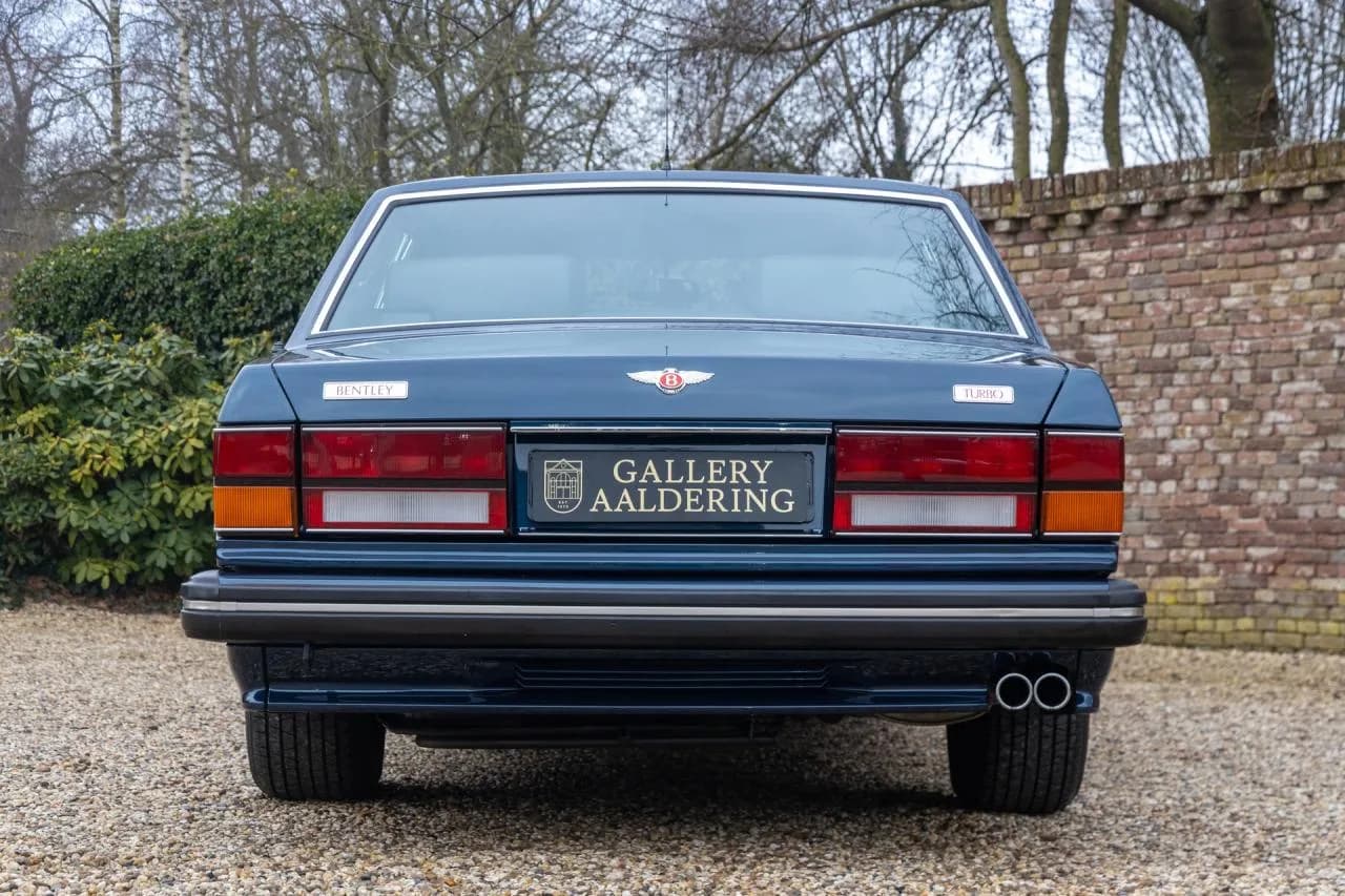 1989 Bentley Turbo R Saloon &ldquo;Service at Jack Barclay&rdquo; - Thumbnail 5