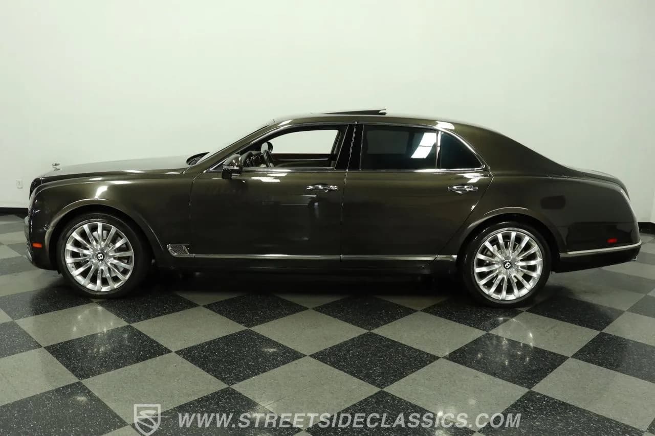 2020 Bentley Mulsanne - Thumbnail 2