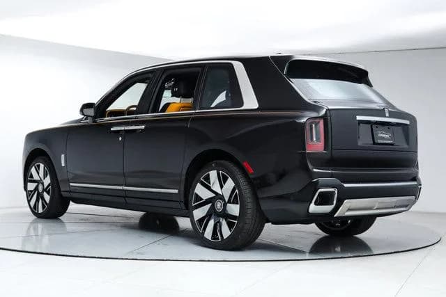 2025 Rolls - Royce Cullinan - Thumbnail 4