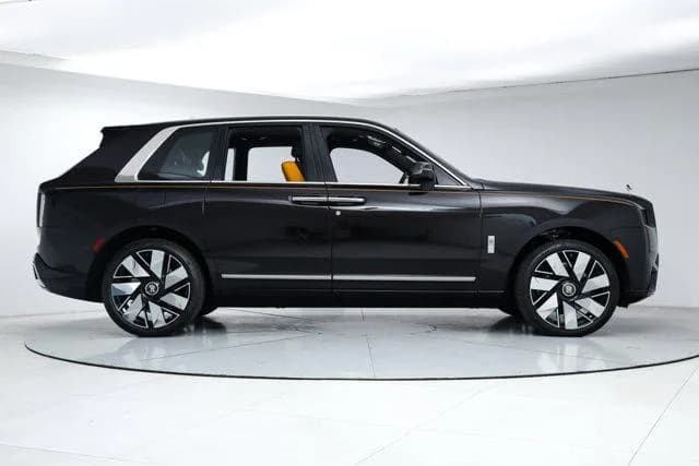 2025 Rolls - Royce Cullinan - Thumbnail 7