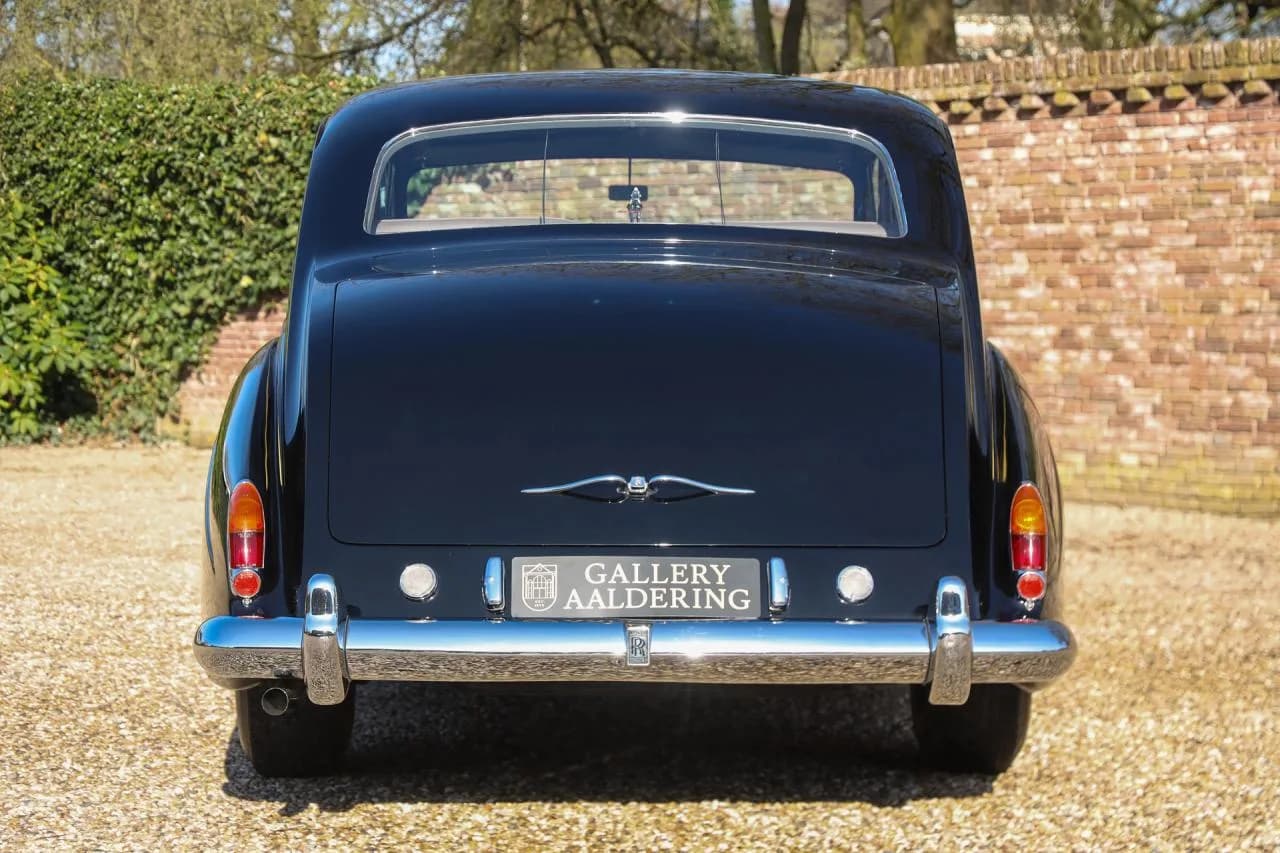 1962 Rolls - Royce Phantom V by James Young &ldquo;The Paris Salon-Porte de Versailles&rdquo; - Thumbnail 6