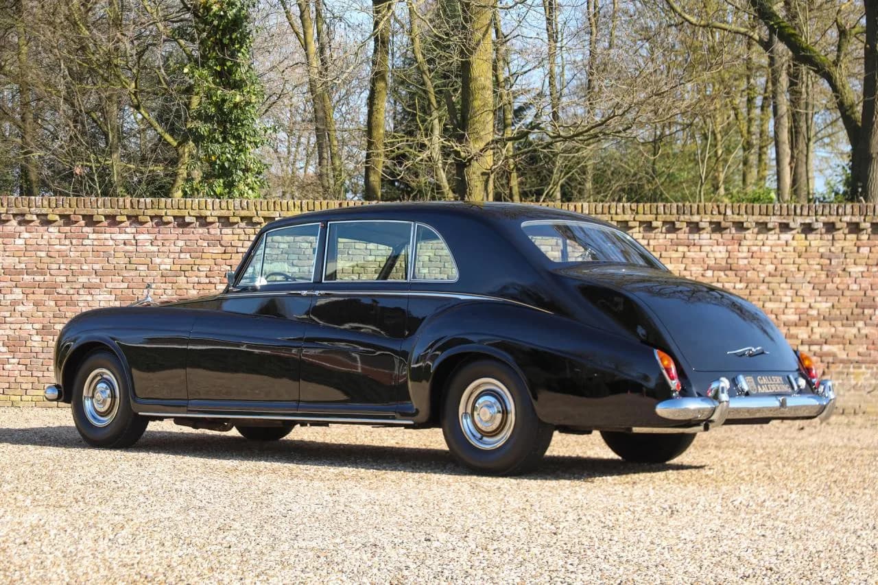 1962 Rolls - Royce Phantom V by James Young &ldquo;The Paris Salon-Porte de Versailles&rdquo; - Thumbnail 2