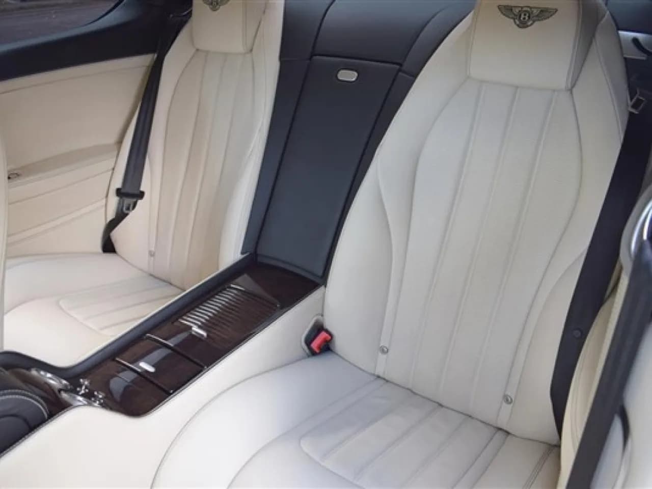 2012 Bentley Continental GT - Thumbnail 5