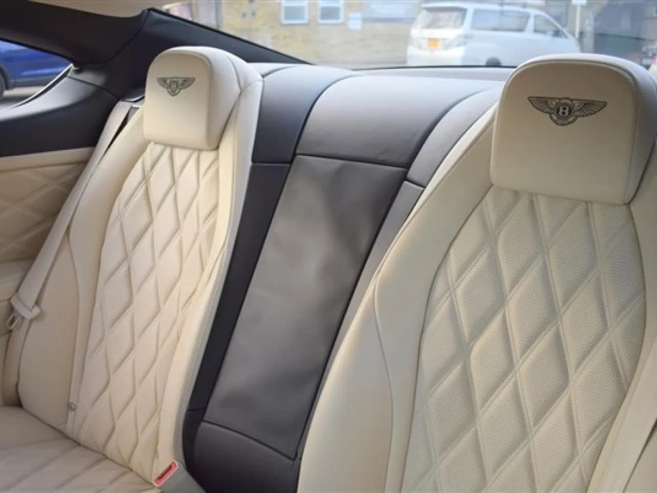 2015 Bentley Continental GT - Thumbnail 4