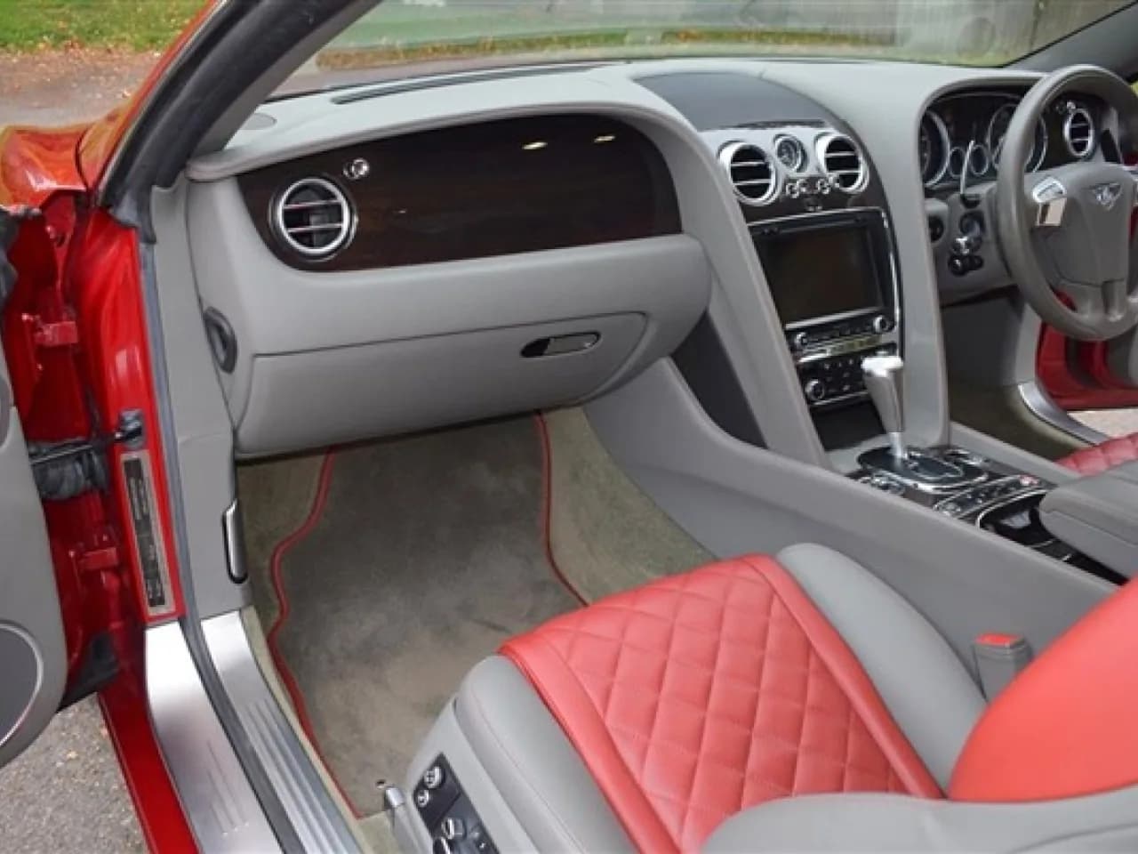 2015 Bentley Continental GT - Thumbnail 4