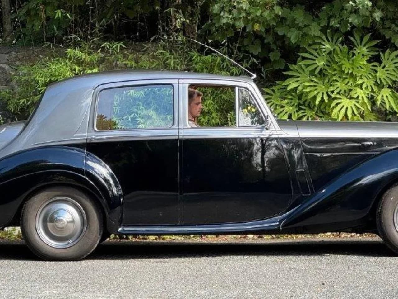 1953 Bentley R Type Manual Sports Saloon - Thumbnail 4