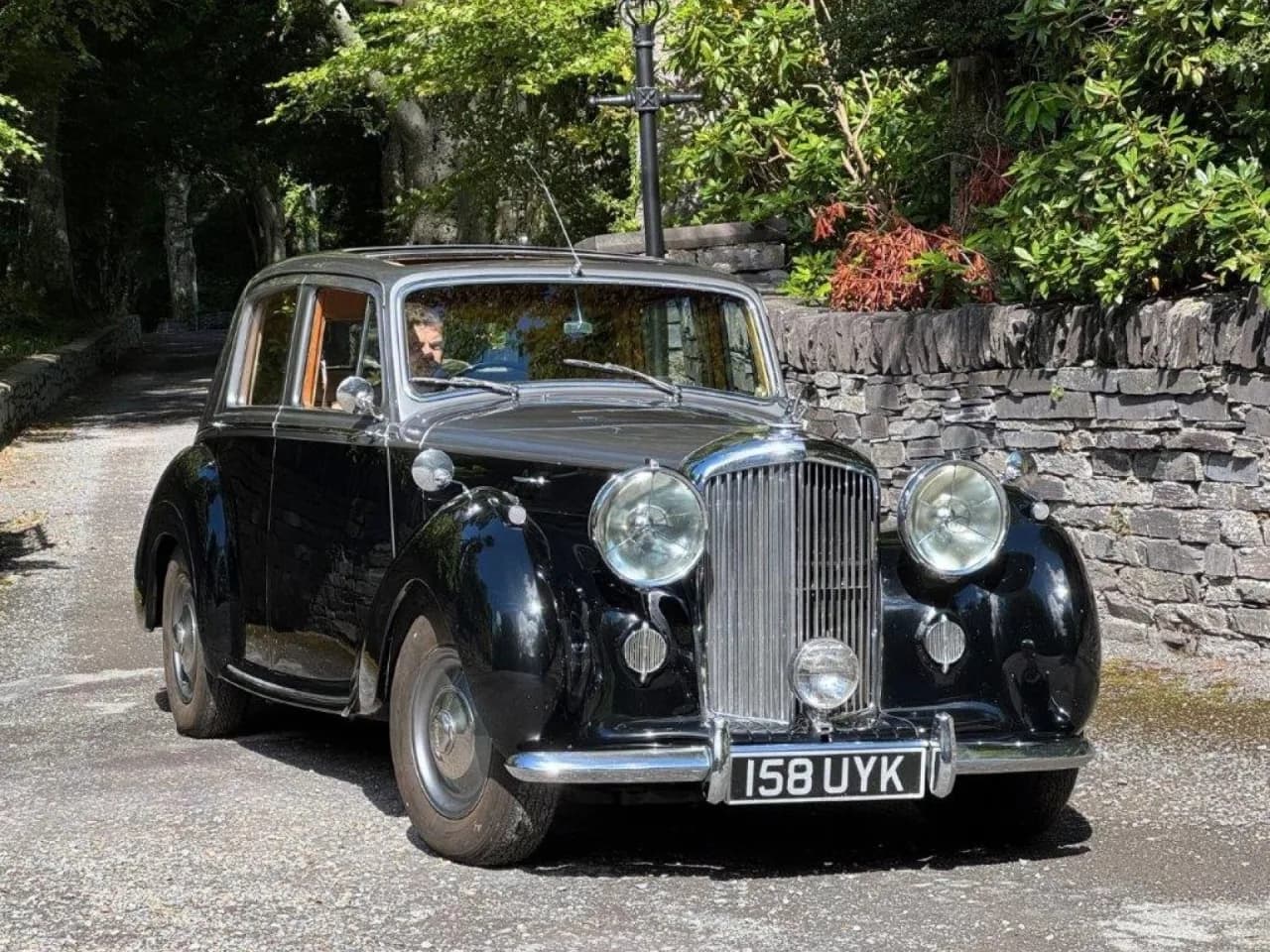 1953 Bentley R Type Manual Sports Saloon - Thumbnail 2