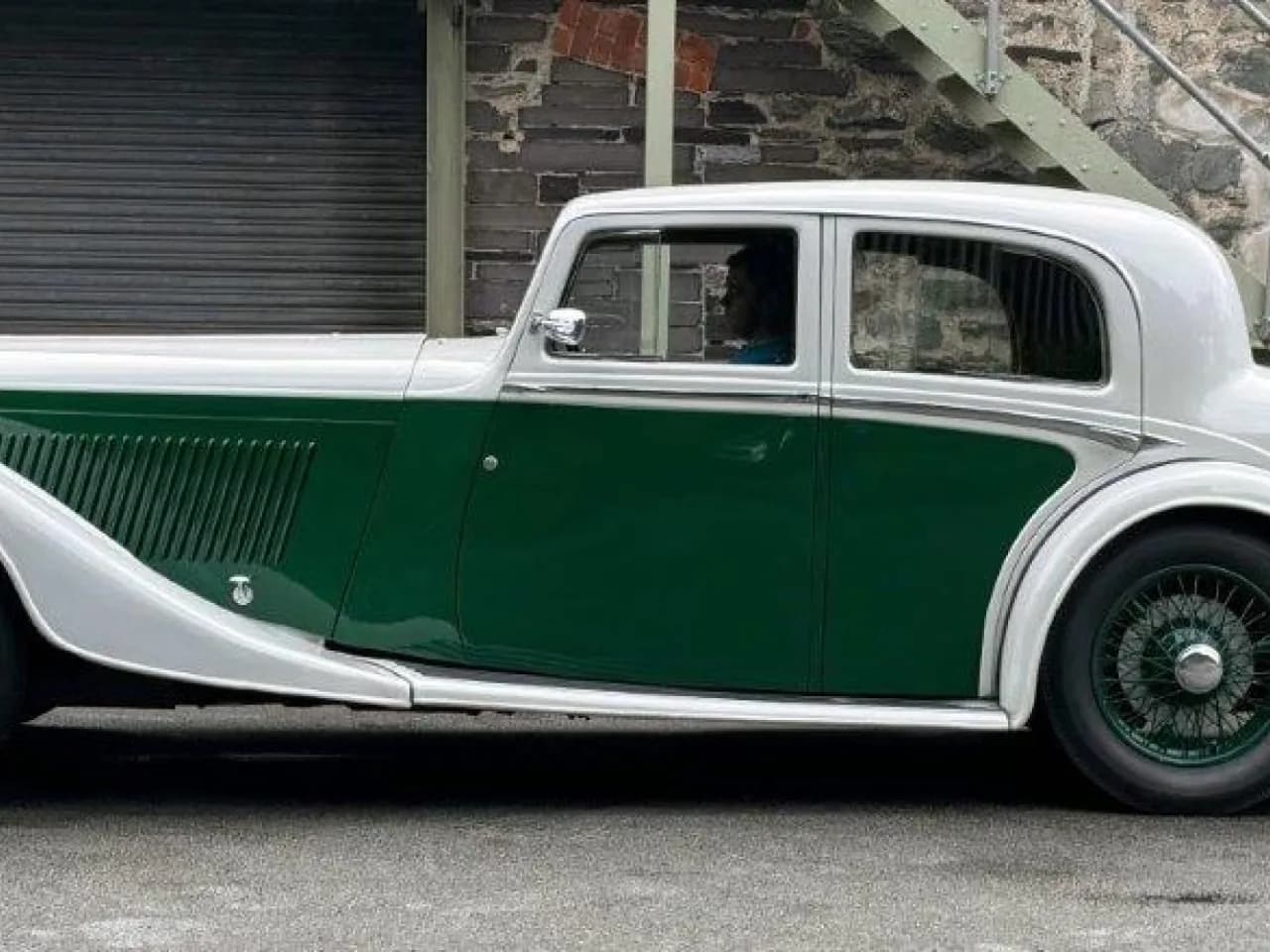 1935 Bentley 3 1/2 Thrupp & Maberley Sports Saloon - Thumbnail 4