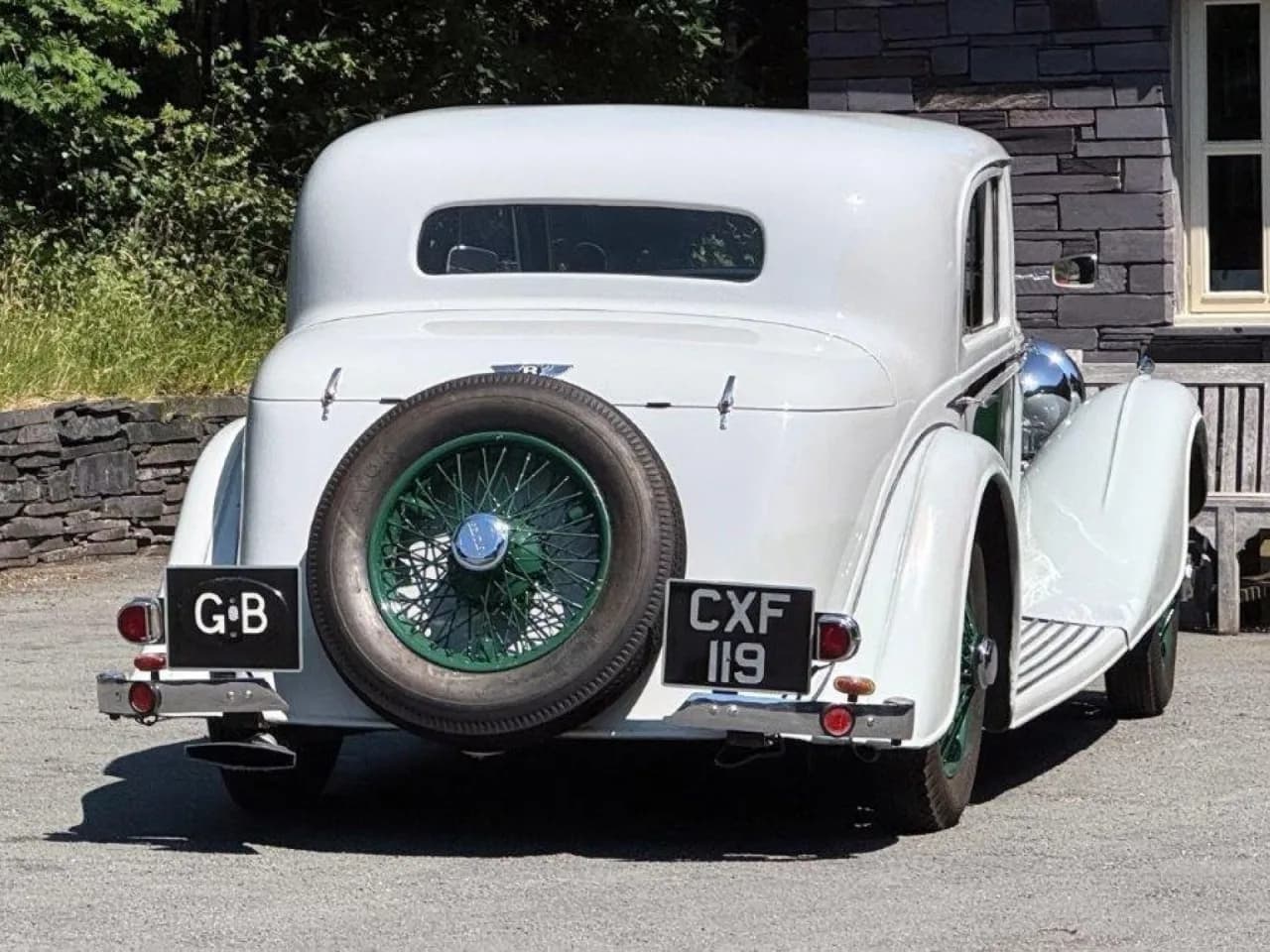 1935 Bentley 3 1/2 Thrupp & Maberley Sports Saloon - Image 3
