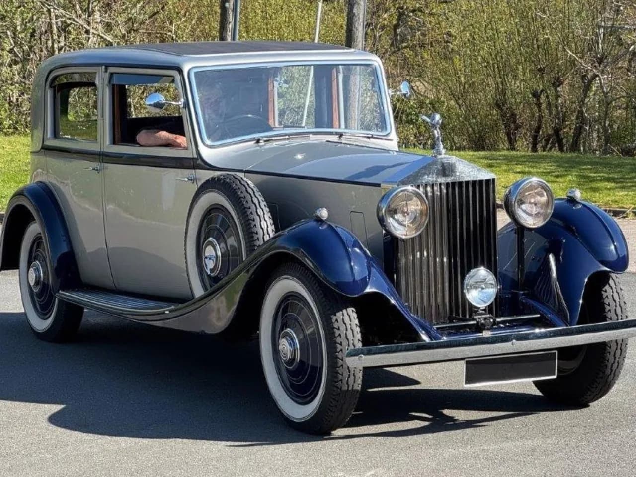 1934 Rolls - Royce 20/25 James Young Saloon GUB77 - Thumbnail 2