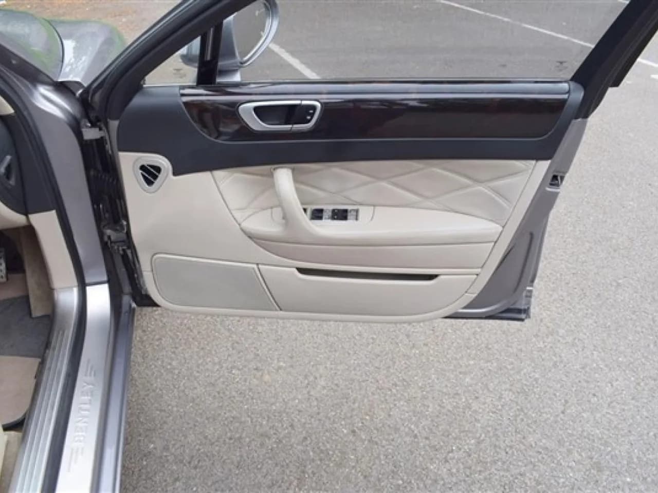 2008 Bentley Flying Spur - Thumbnail 8