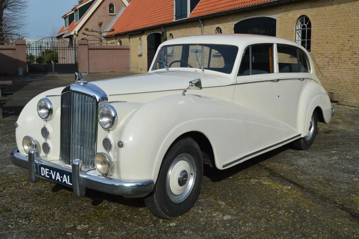 1952 Bentley MK VI - Thumbnail 2