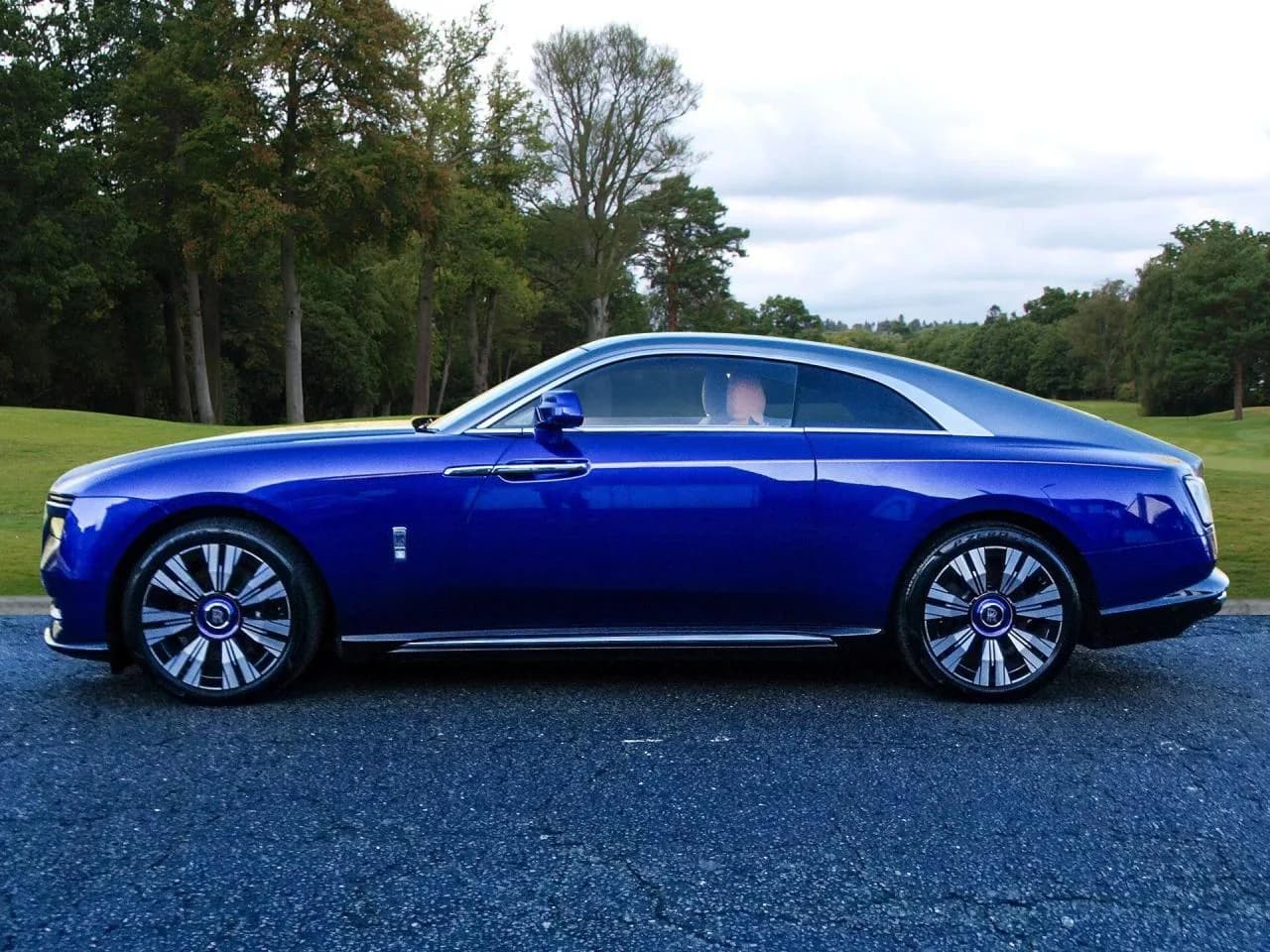 2024 Rolls - Royce 120kWh Auto 4WD 2dr - Thumbnail 2