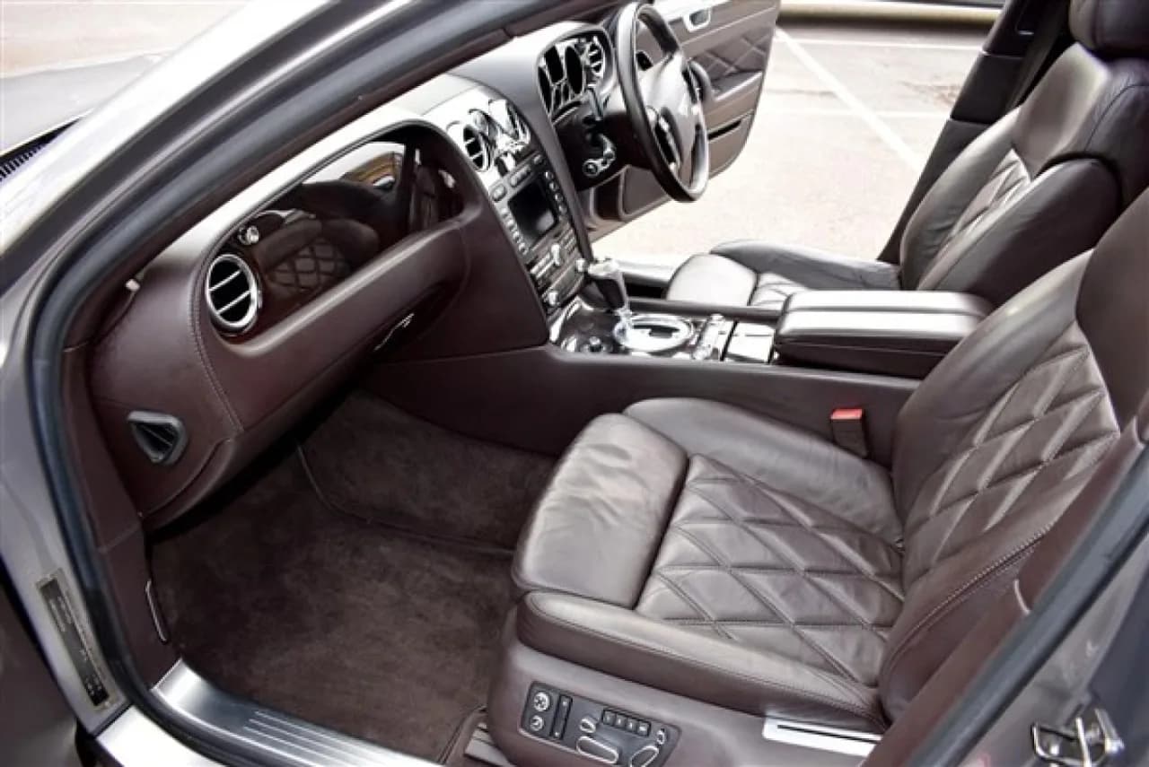 2006 Bentley Flying Spur Mulliner - Thumbnail 4