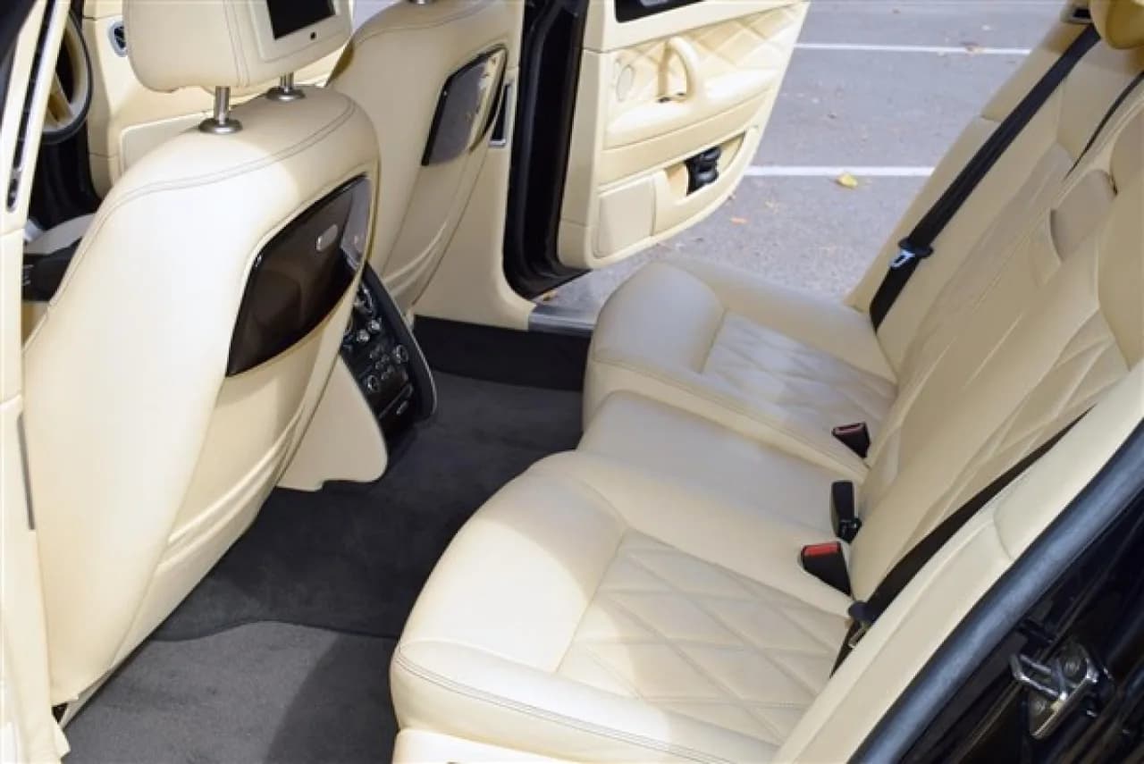 2011 Bentley Flying Spur Mulliner - Thumbnail 4