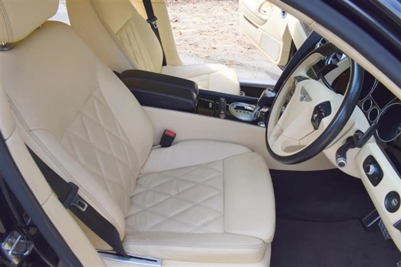 2011 Bentley Flying Spur Mulliner - Thumbnail 7