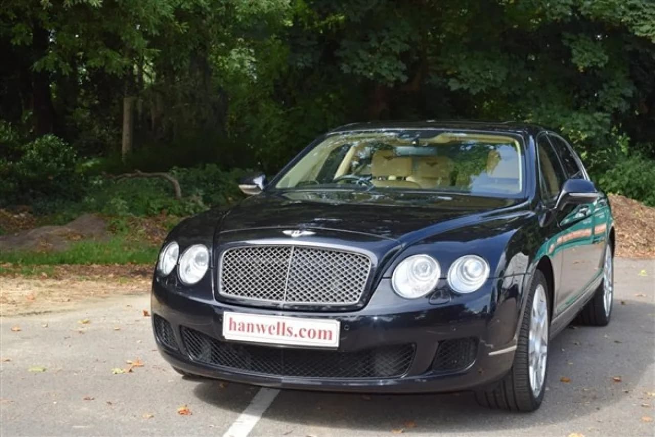 2011 Bentley Flying Spur Mulliner - Thumbnail 2