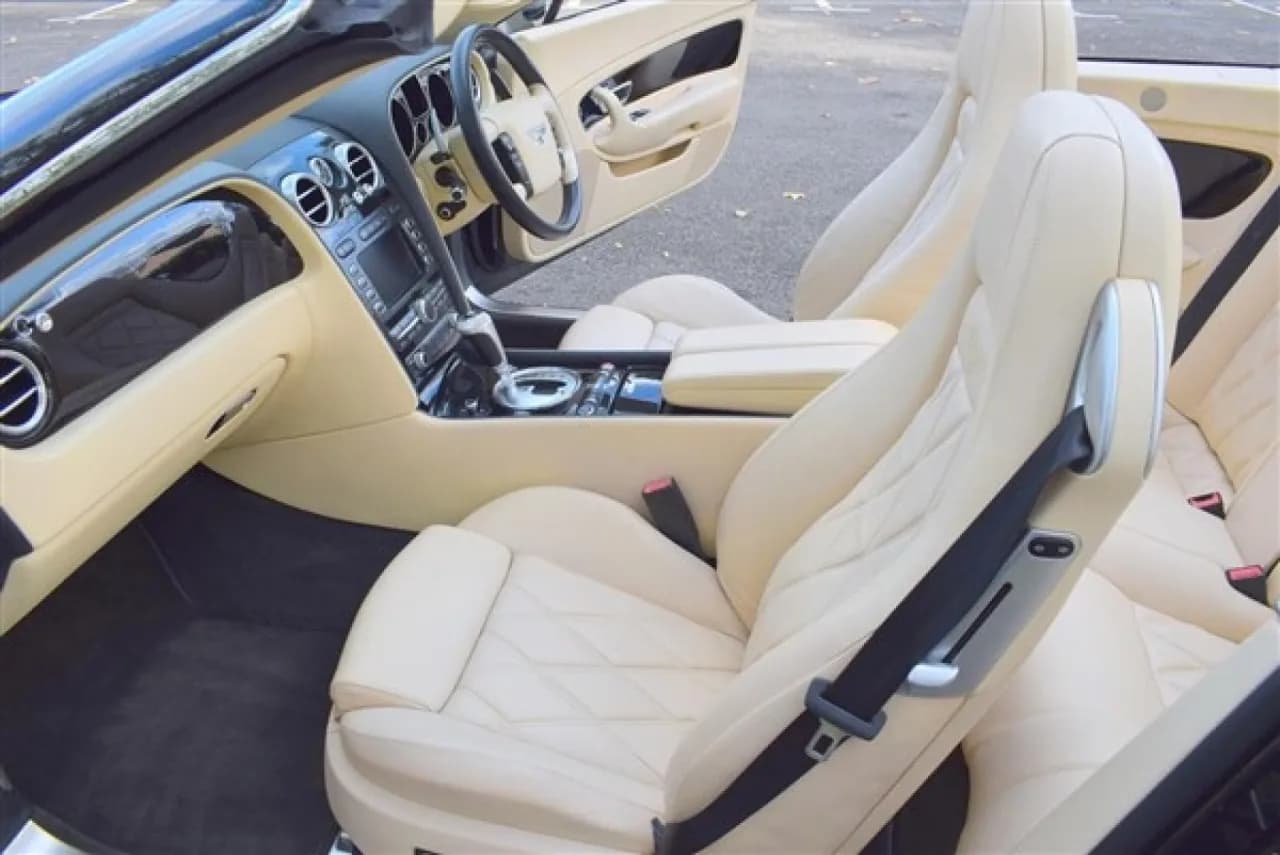 2008 Bentley Continental GTC Mulliner - Thumbnail 4