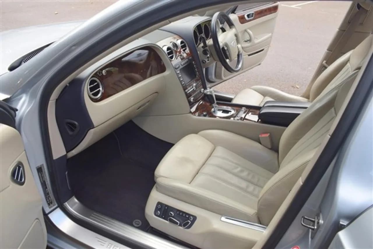 2006 Bentley Flying Spur - Thumbnail 4