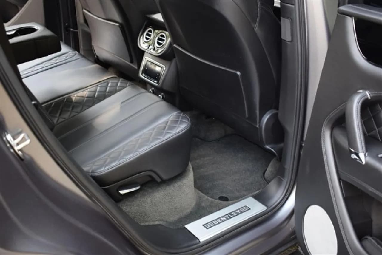 2016 Bentley Bentayga 6.0 W12 - Thumbnail 5