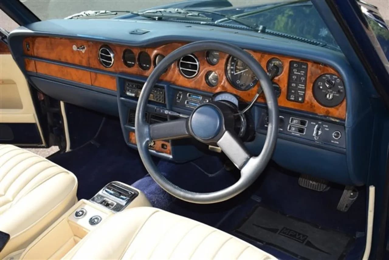 1985 Rolls - Royce CORNICHE CONVERTIBLE - Thumbnail 4