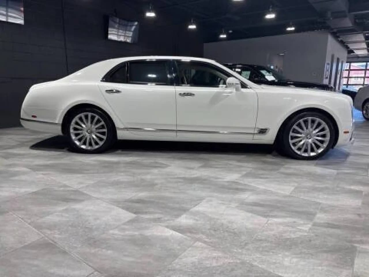 2020 Bentley Mulsanne - Thumbnail 3