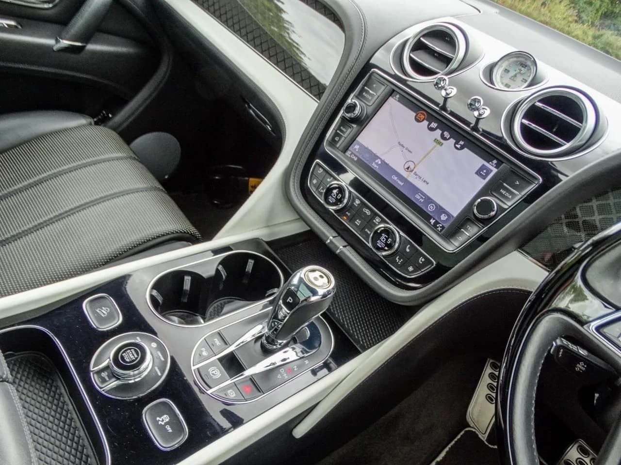Bentley 4.0 V8 Auto 4WD Euro 6 (s/s) 5dr - Thumbnail 6