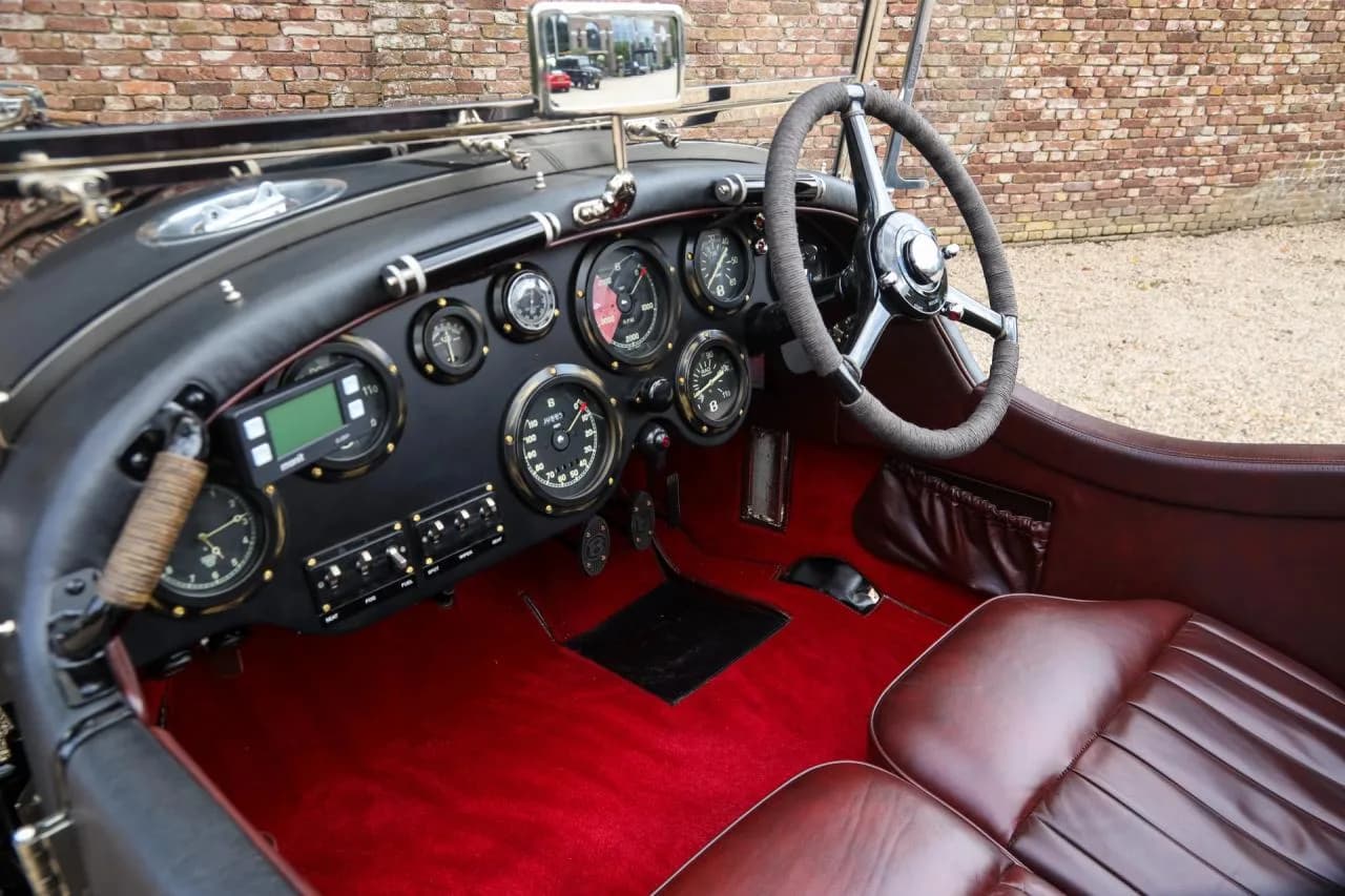 1948 Bentley Speed 8 &ldquo;Peking to Paris spec&rdquo; by Racing Green FULL OPTIONS - Thumbnail 3