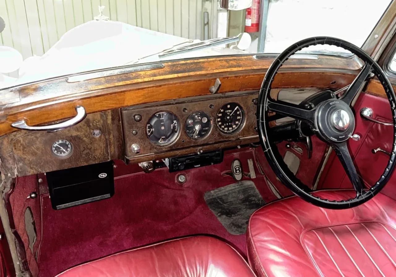 1954 Bentley R Type Automatic Saloon - Thumbnail 4