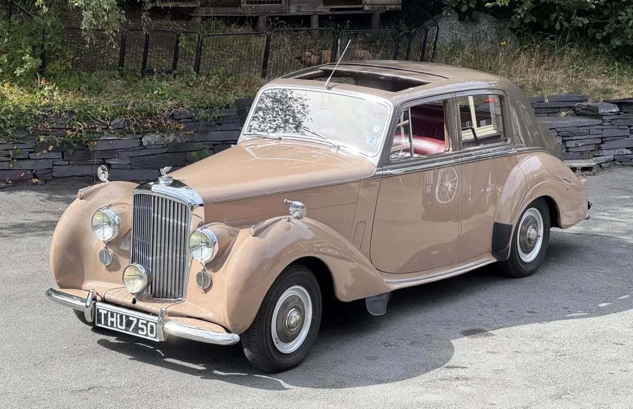1954 Bentley R Type Automatic Saloon - Thumbnail 3