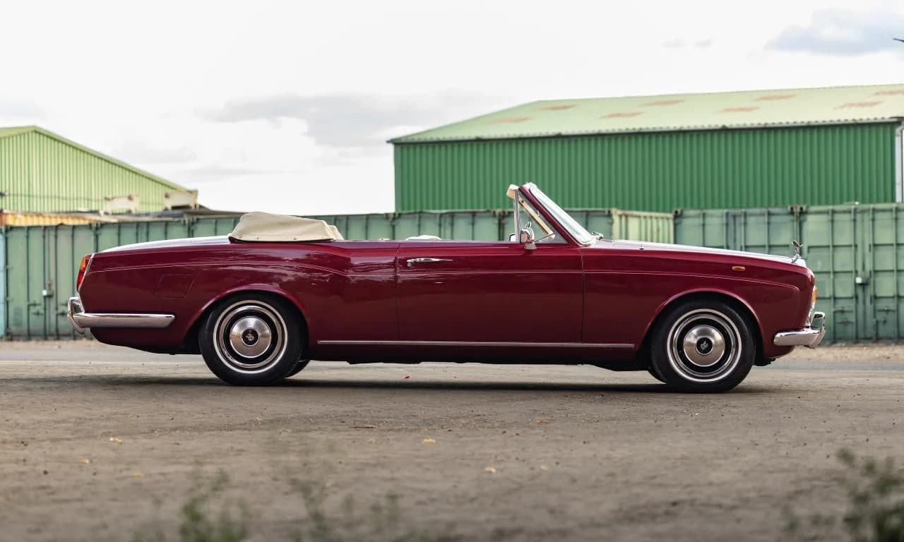 1968 Rolls - Royce Silver Shadow Drophead Coup&eacute; by Mulliner Park Ward - Thumbnail 2